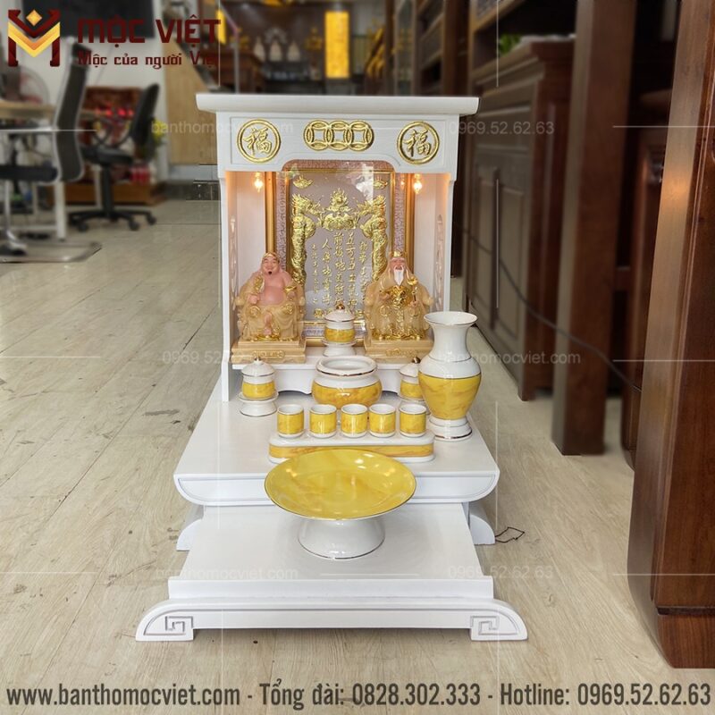 Mẫu bàn thờ thần tài kích thước vừa phải phù hợp với nhiều không gian