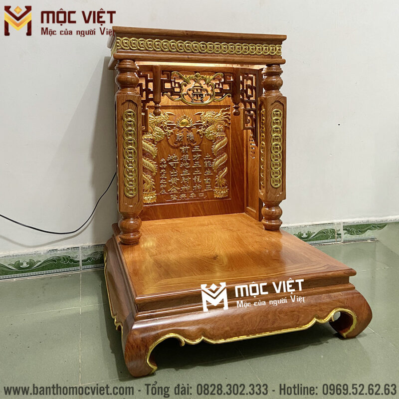 Bàn thờ dát vàng cao cấp năm 2024 chất liệu gỗ hương