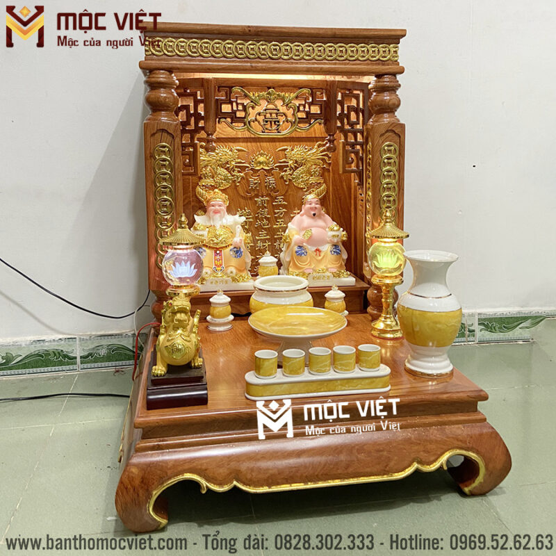 Mẫu bàn thờ đẹp dát vàng chất liệu gỗ hương